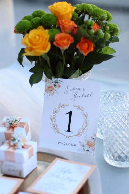 Çiçek baskılı masa numaratörü resimleri