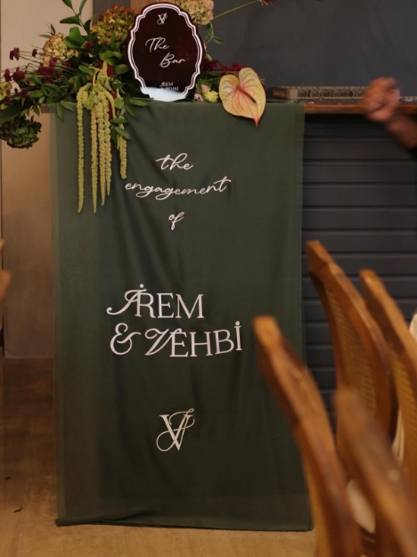 Green Bar Banner resmi