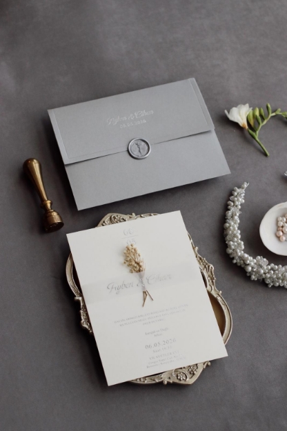 Mühürlü Gri Sedef Adel resmi