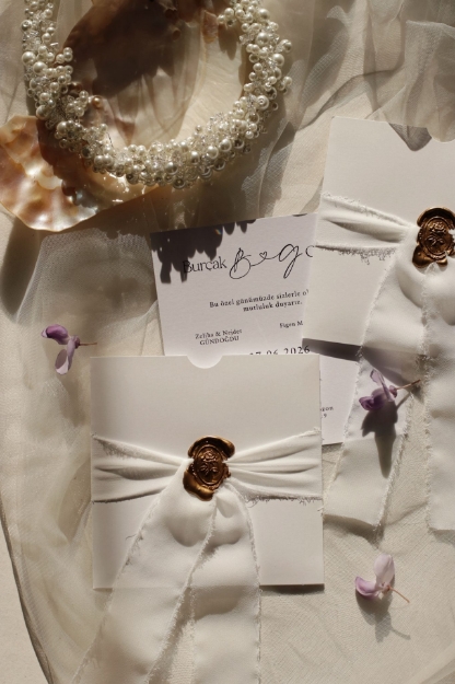 White Mini Sera  resmi